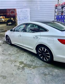 هيونداي أزيرا